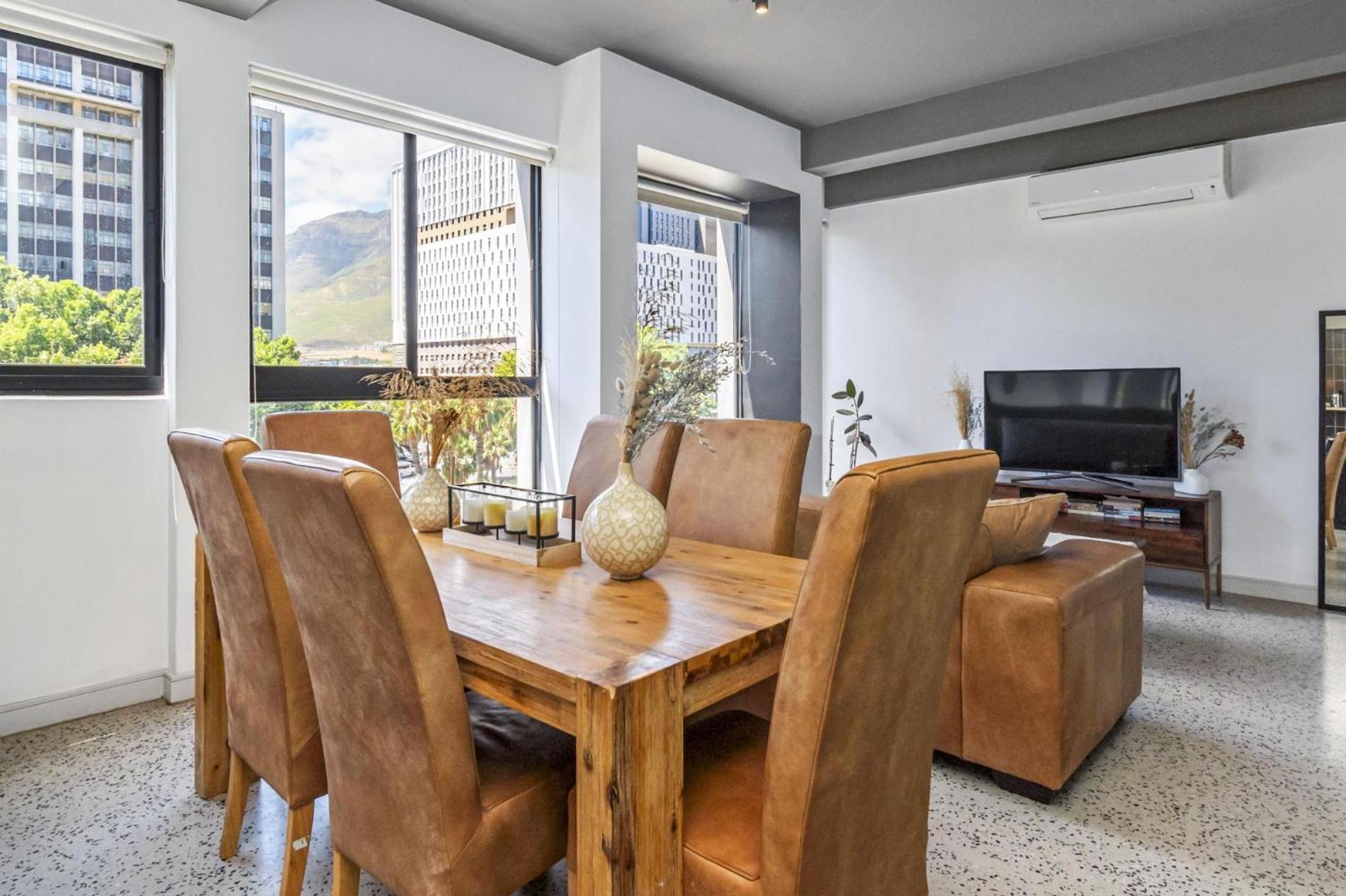 Duke 1 Bedroom With Mountain Views Rooftop Pool Apartment