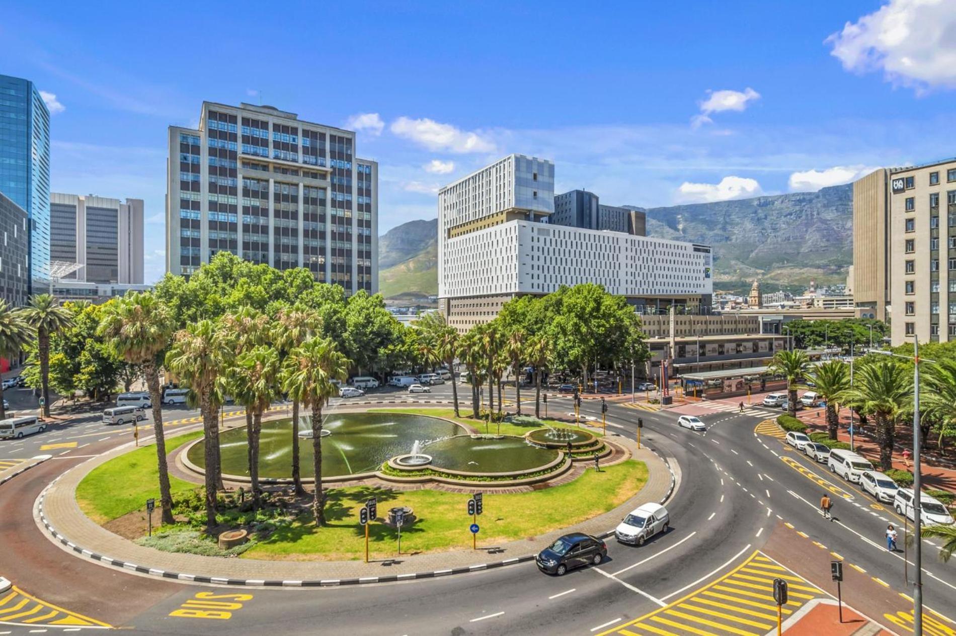 Duke 1 Bedroom With Mountain Views Rooftop Pool Cape Town