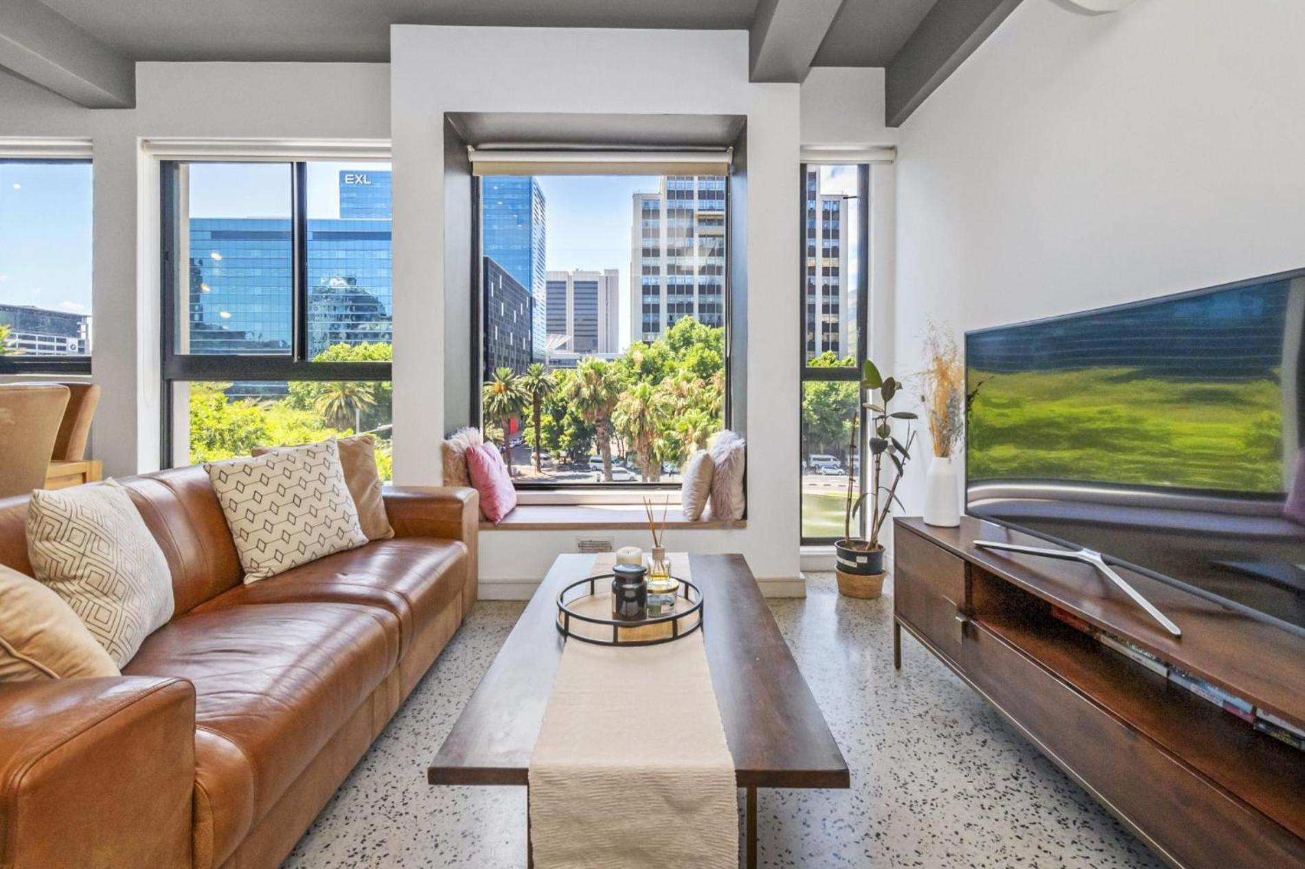 Duke 1 Bedroom With Mountain Views Rooftop Pool